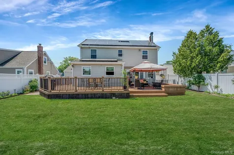15 Lillian Place Farmingdale NY 11735