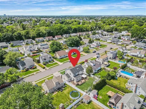 15 Lillian Place Farmingdale NY 11735