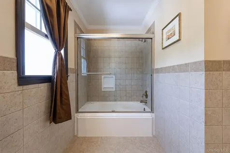 15 Lillian Place Farmingdale NY 11735