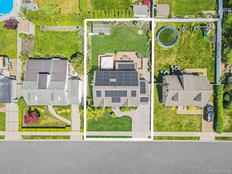 15 Lillian Place Farmingdale NY 11735