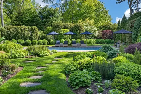95 Tyrone Drive East Hampton NY 11937