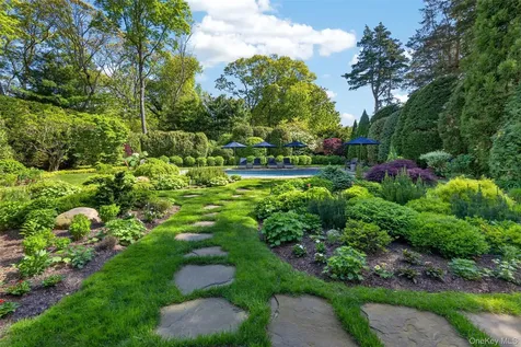 95 Tyrone Drive East Hampton NY 11937