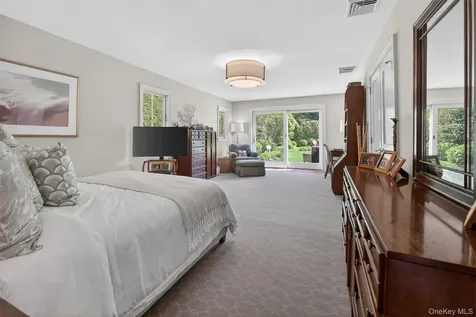 95 Tyrone Drive East Hampton NY 11937