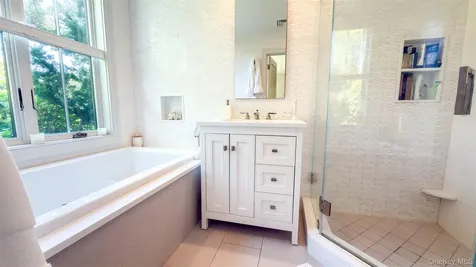 95 Tyrone Drive East Hampton NY 11937
