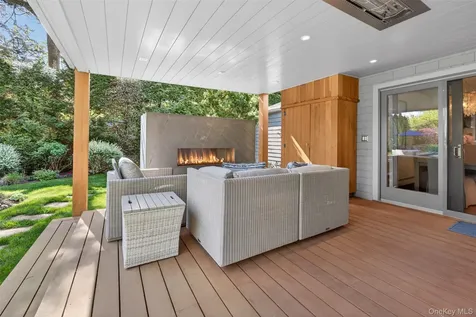 95 Tyrone Drive East Hampton NY 11937