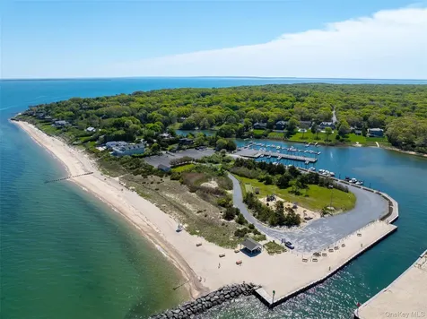 95 Tyrone Drive East Hampton NY 11937