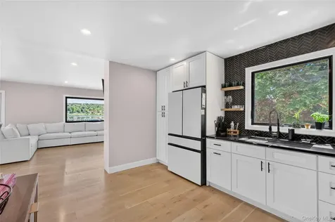 175 W Lakeshore Drive Carmel NY 10512