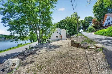 175 W Lakeshore Drive Carmel NY 10512
