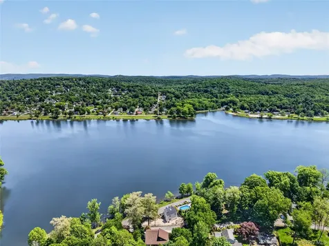 175 W Lakeshore Drive Carmel NY 10512