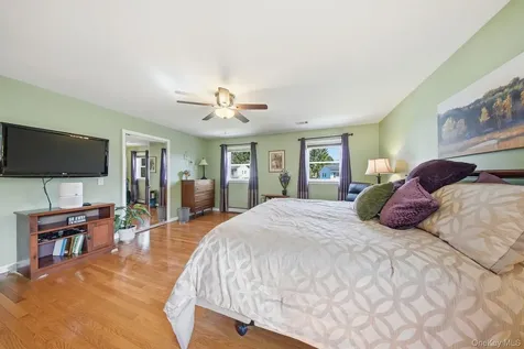 3 Puritan Lane Blooming Grove NY 10992