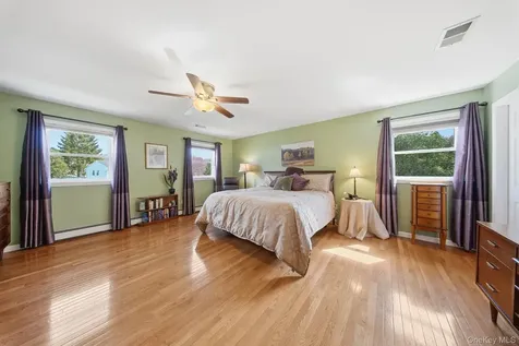 3 Puritan Lane Blooming Grove NY 10992
