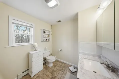 3 Puritan Lane Blooming Grove NY 10992