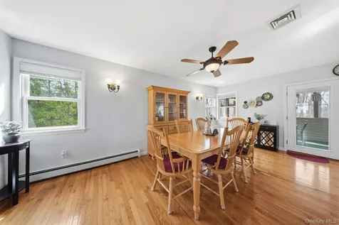 3 Puritan Lane Blooming Grove NY 10992
