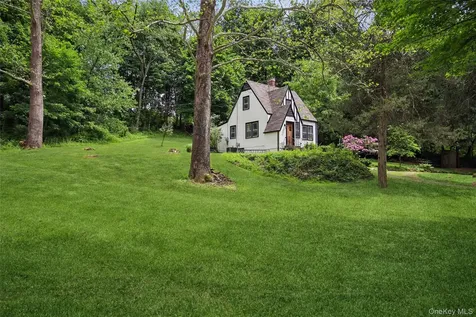 106 Broadway Hopewell Junction NY 12533