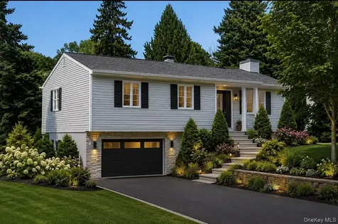 31 Durocher Terrace Poughkeepsie NY 12603