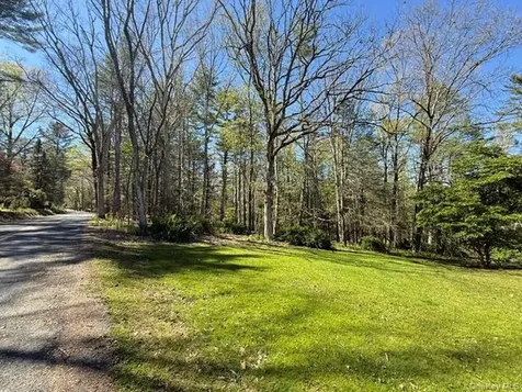 182 Bee Hollow Road Shohola PA 18458