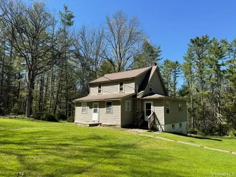 182 Bee Hollow Road Shohola PA 18458