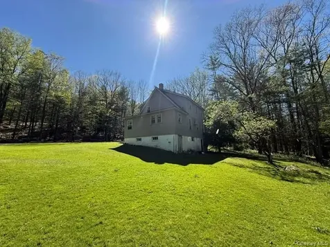 182 Bee Hollow Road Shohola PA 18458