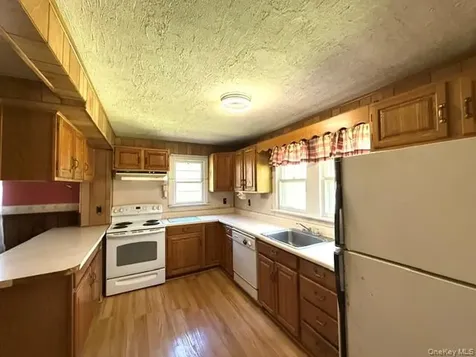182 Bee Hollow Road Shohola PA 18458