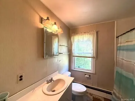 182 Bee Hollow Road Shohola PA 18458