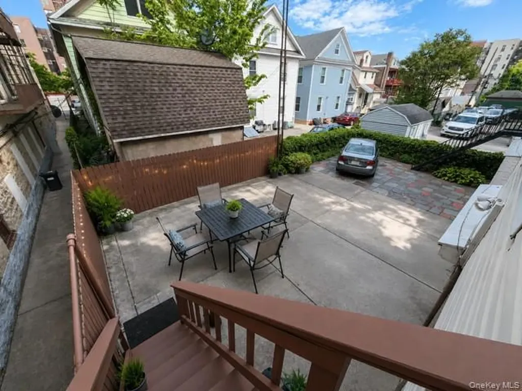 1752 Mahan Avenue Bronx NY 10461