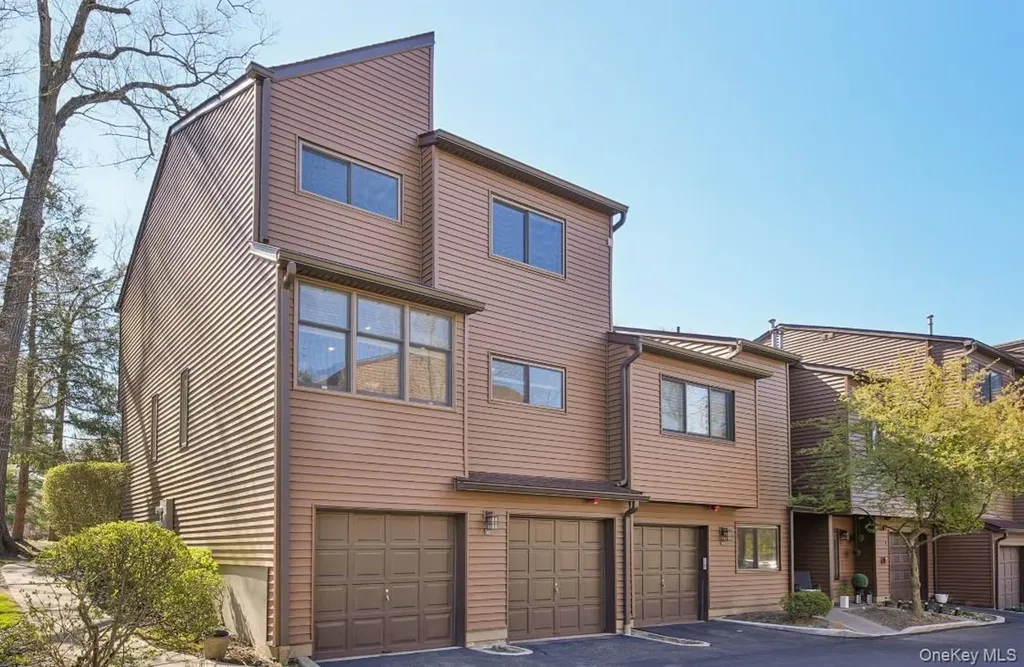 36 Tulip Court Nanuet NY 10954