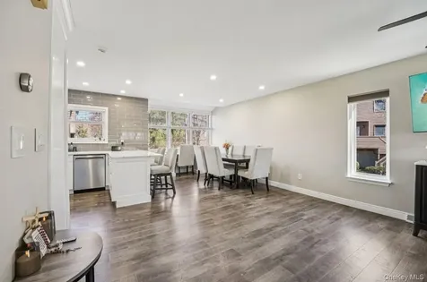 36 Tulip Court Nanuet NY 10954