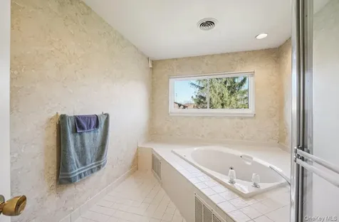 36 Tulip Court Nanuet NY 10954