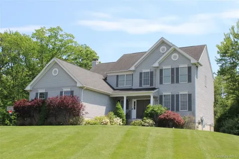 10 Doolin Court Wappingers Falls NY 12590