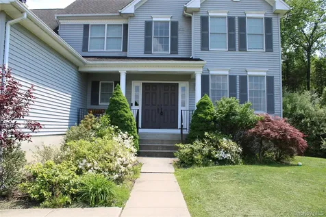 10 Doolin Court Wappingers Falls NY 12590