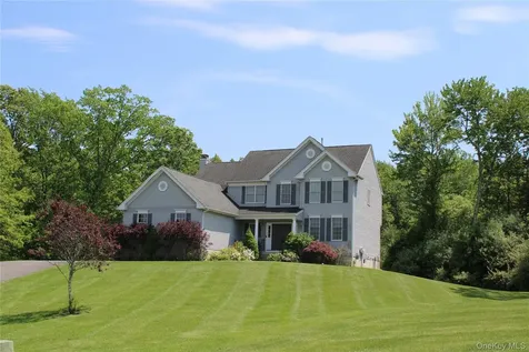 10 Doolin Court Wappingers Falls NY 12590