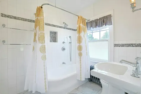 533 Manhattan Avenue Thornwood NY 10594