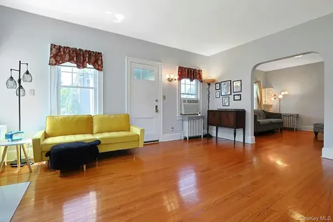 533 Manhattan Avenue Thornwood NY 10594