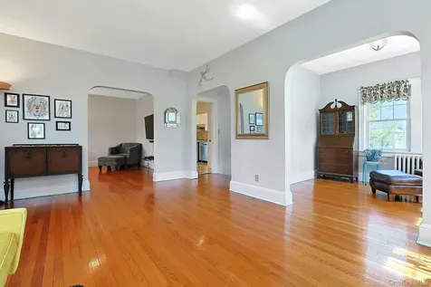 533 Manhattan Avenue Thornwood NY 10594