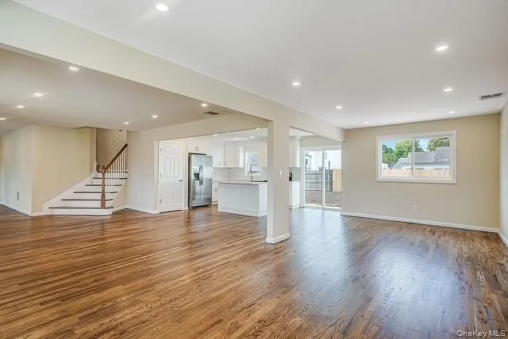 5 Cheryl Lane North Babylon NY 11703