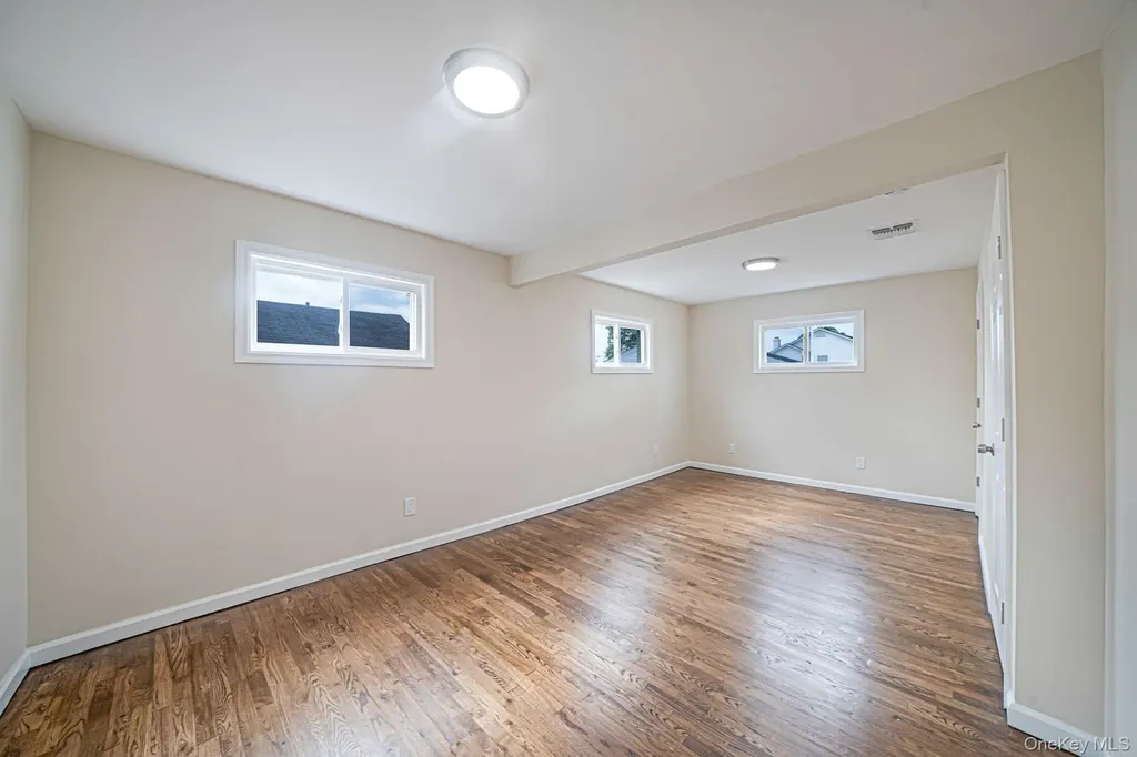 5 Cheryl Lane North Babylon NY 11703