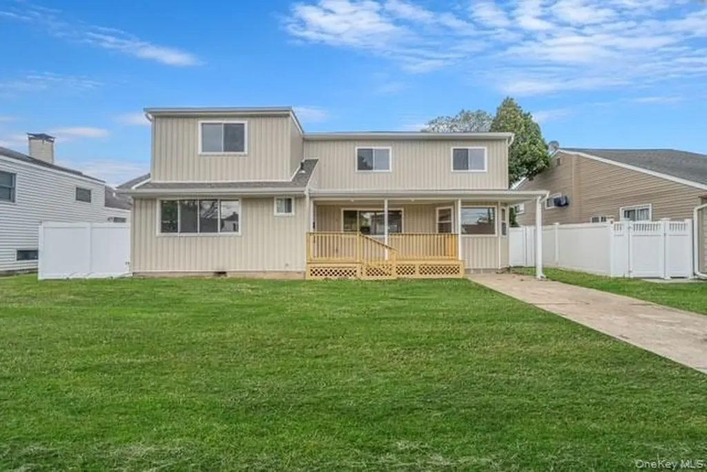5 Cheryl Lane North Babylon NY 11703