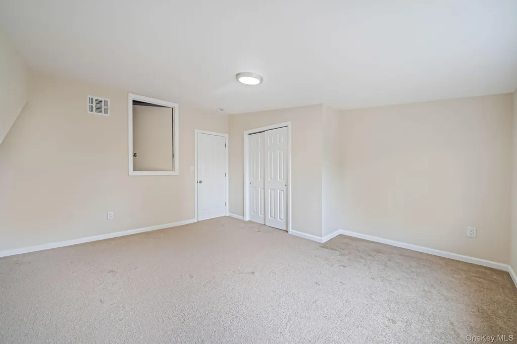 5 Cheryl Lane North Babylon NY 11703