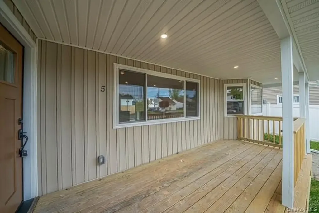 5 Cheryl Lane North Babylon NY 11703