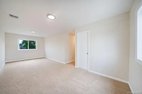 5 Cheryl Lane North Babylon NY 11703