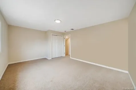 5 Cheryl Lane North Babylon NY 11703