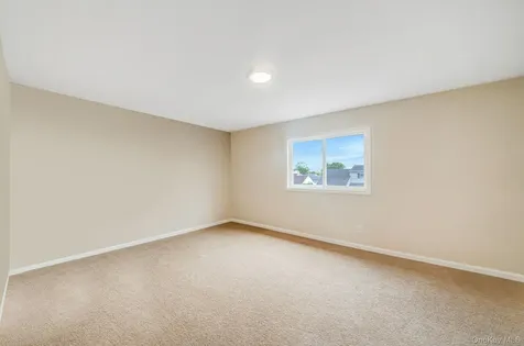 5 Cheryl Lane North Babylon NY 11703