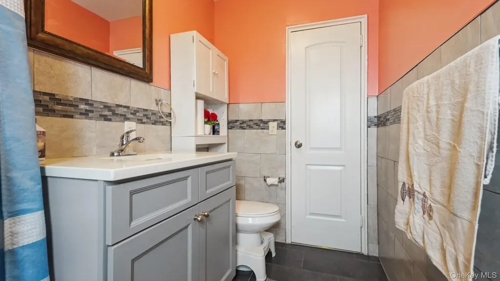2733 Hone Avenue Bronx NY 10469