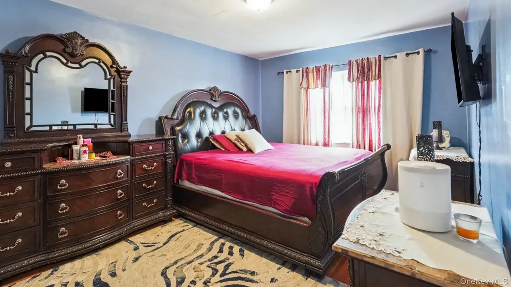 2733 Hone Avenue Bronx NY 10469