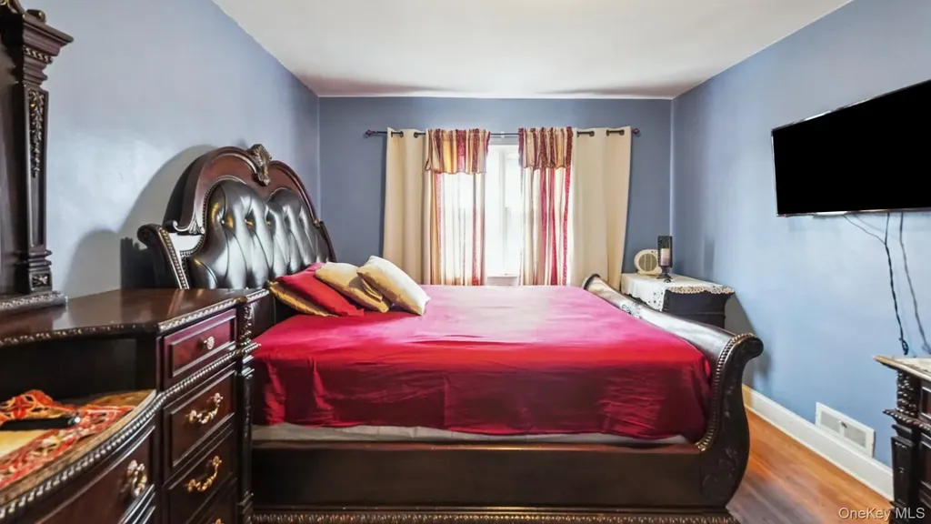 2733 Hone Avenue Bronx NY 10469