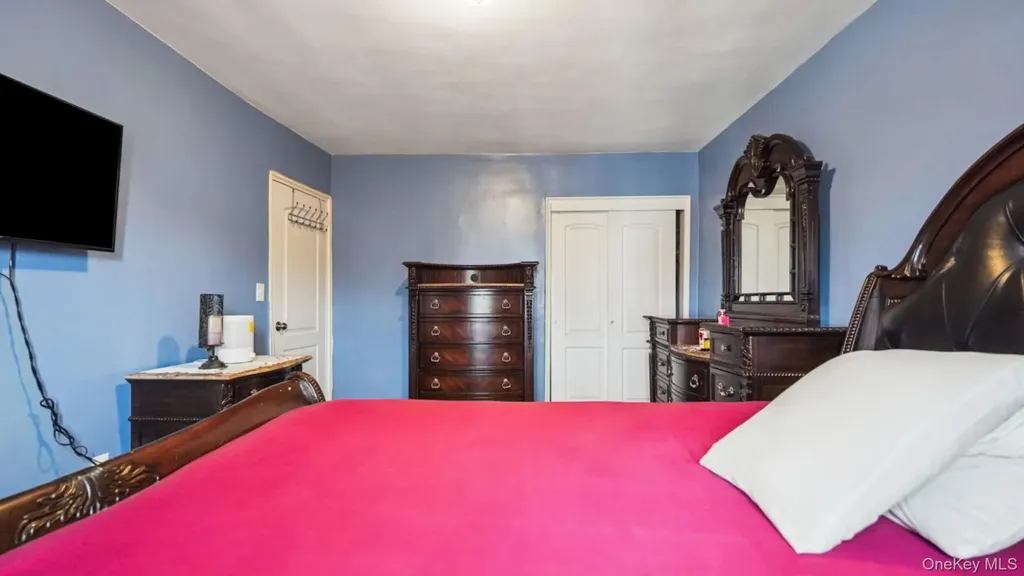 2733 Hone Avenue Bronx NY 10469