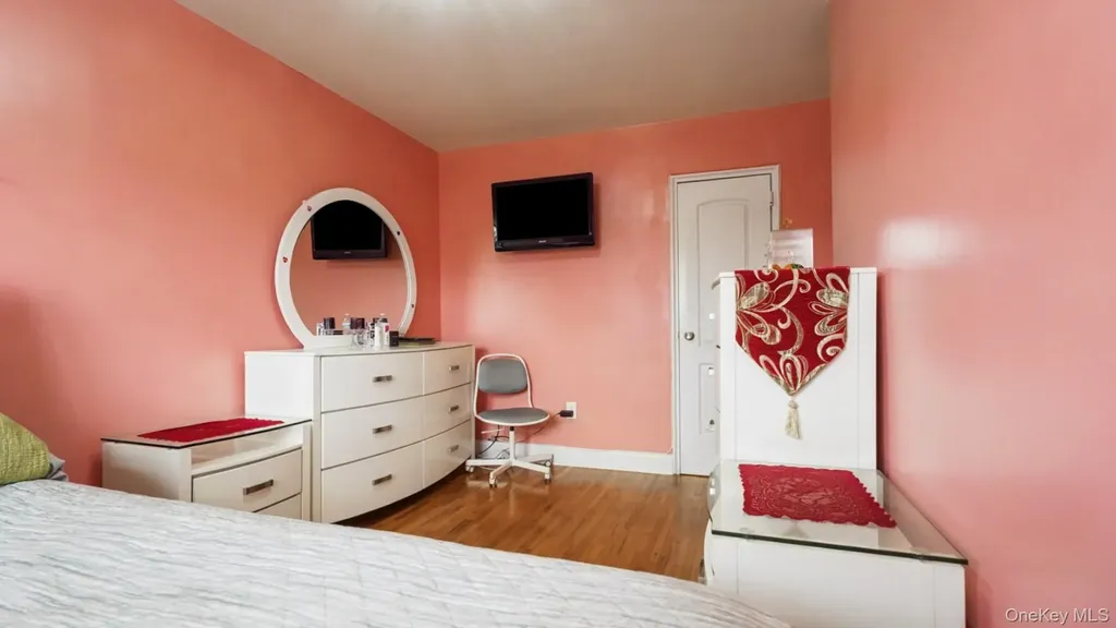 2733 Hone Avenue Bronx NY 10469