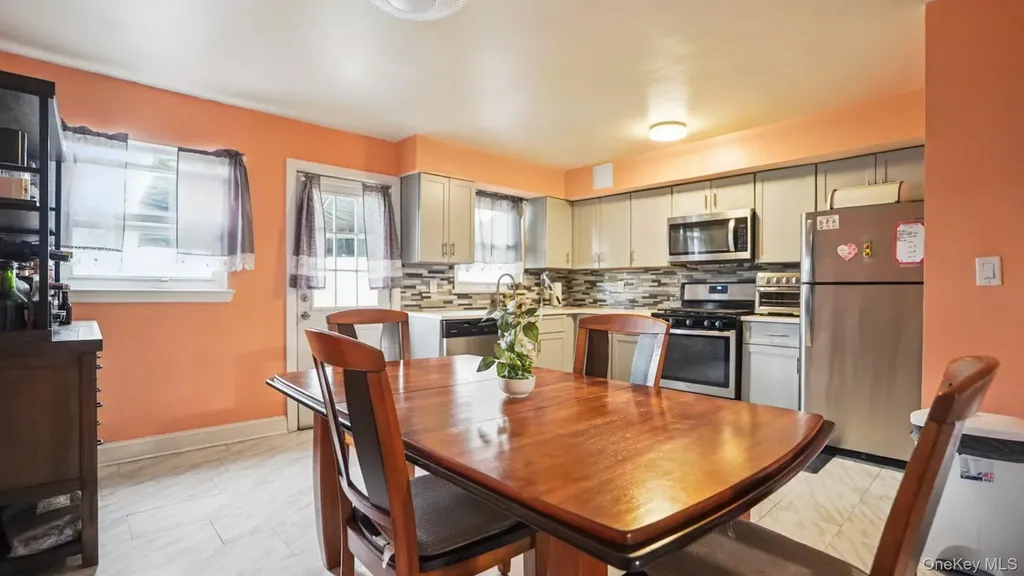 2733 Hone Avenue Bronx NY 10469