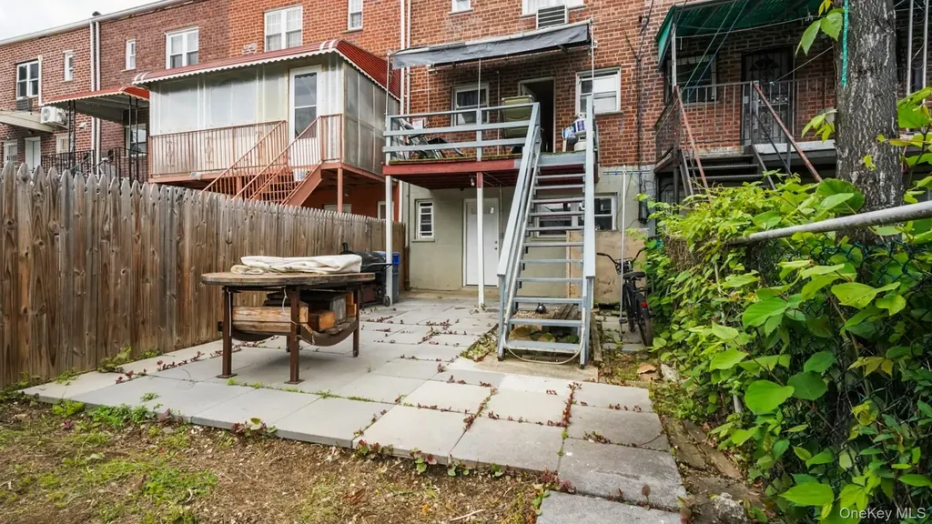 2733 Hone Avenue Bronx NY 10469