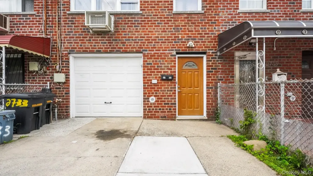 2733 Hone Avenue Bronx NY 10469